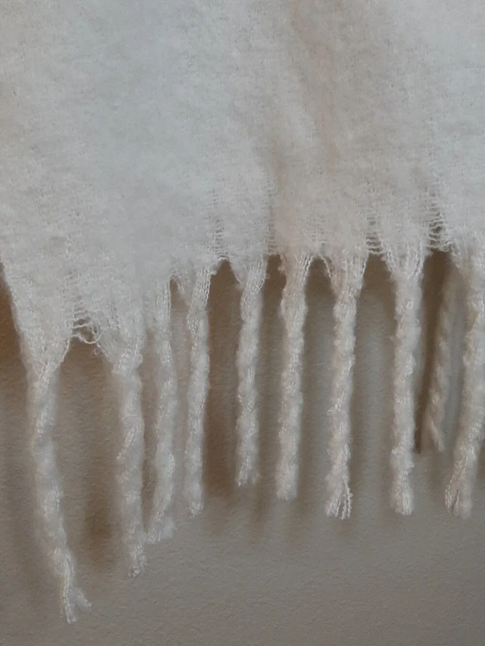 NEW Abercrombie Fitch Scarf White Oversized Fluffy Bulky Oversized Fringed